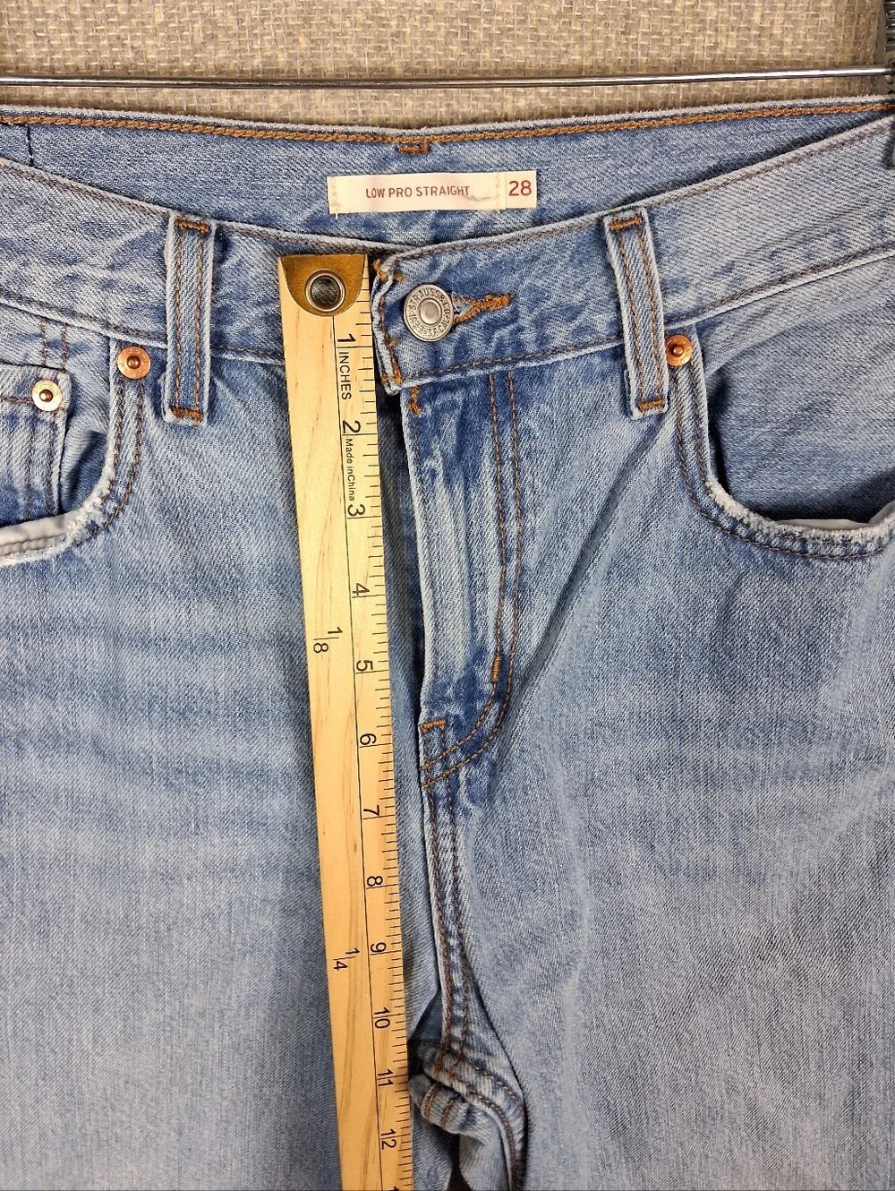 Levi's Low Pro Straight Leg Light Wash Mid Rise Denim Jeans Casual Blue Size 28
